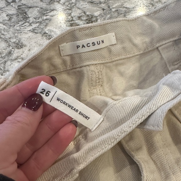 PacSun Women's Beige Cargo Shorts - Picture 3 of 7